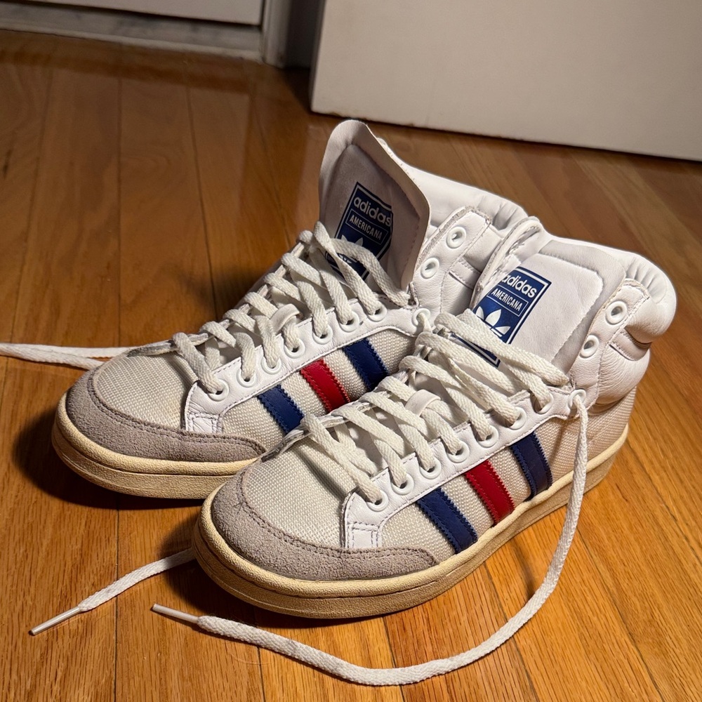 Adidas Men's White and Gray Sneakers with Red and Blue Stripes